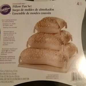 Pillow pan set